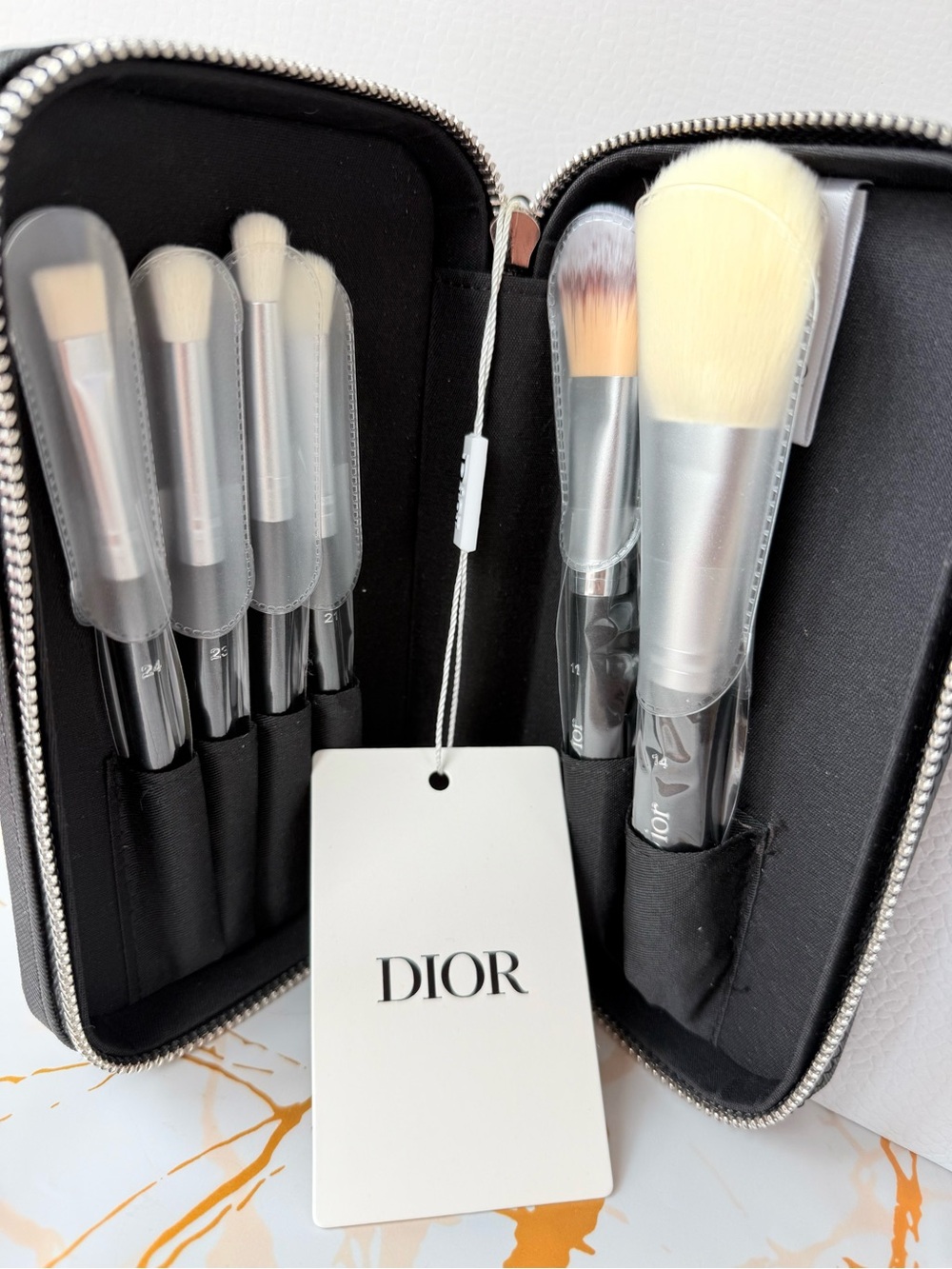 Dior Makeup Brush Set in Case and Box new - Picture 3 of 7